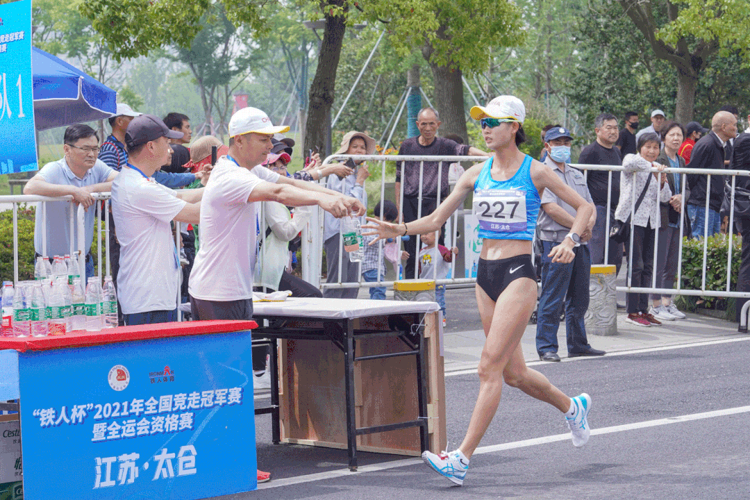 穆雷重返赛场，出色发挥首场状态出色，IG观众沸腾！